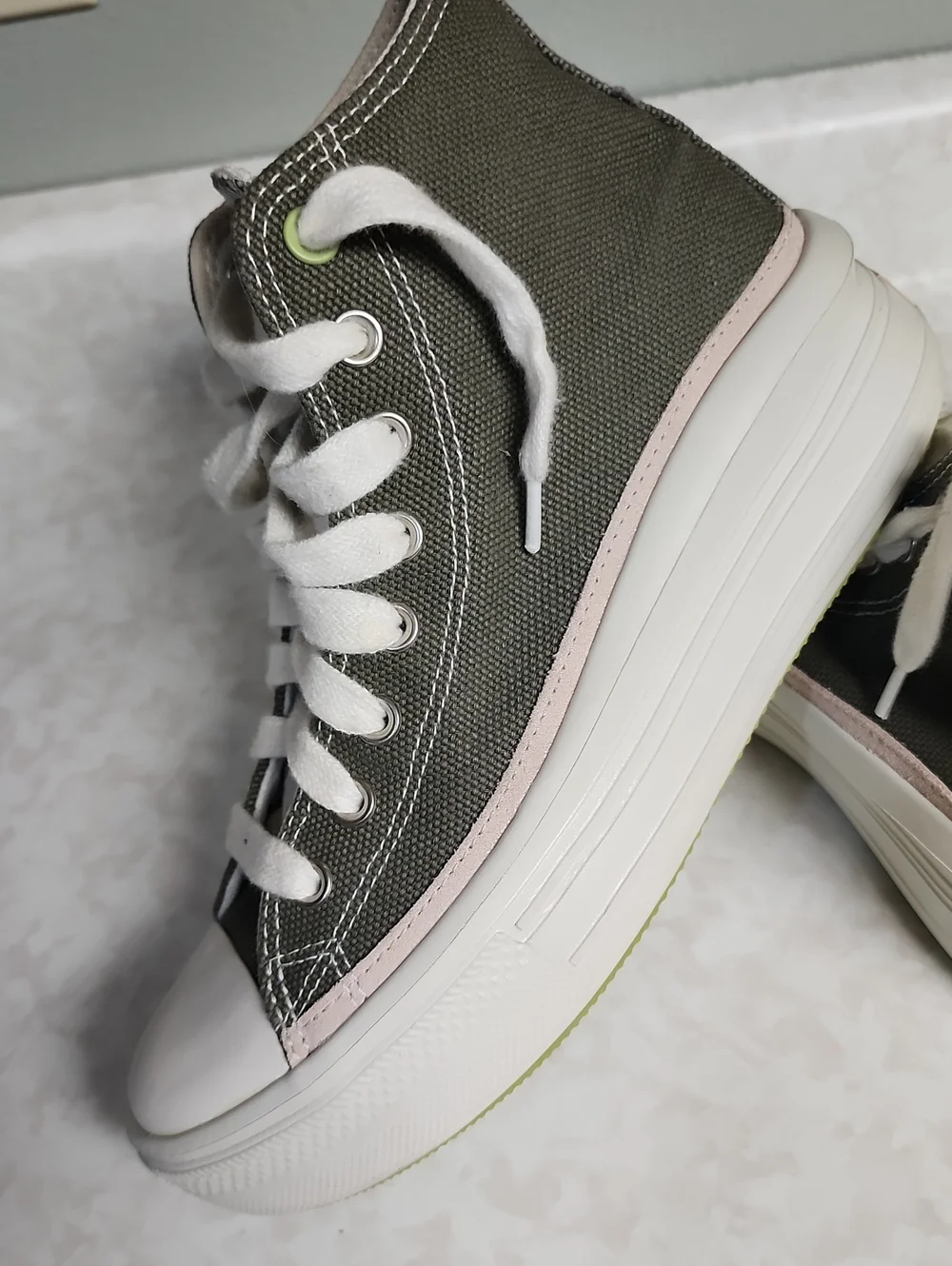 Converse Move High-Top Platform Canvas sneakers womens 10 number 1921